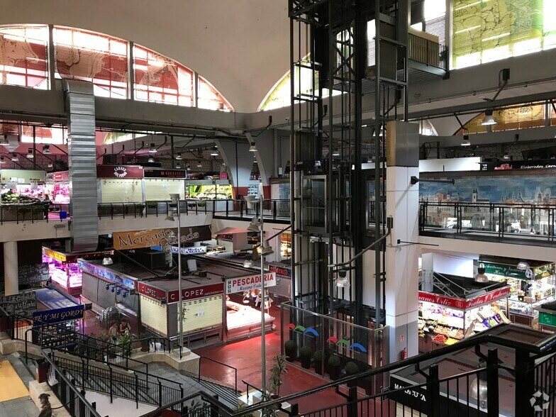 Plaza la Cebada, 17, Madrid, Madrid à vendre - Photo du bâtiment - Image 2 de 3