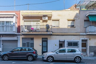 Plus de détails pour Multi-résidentiel à vendre