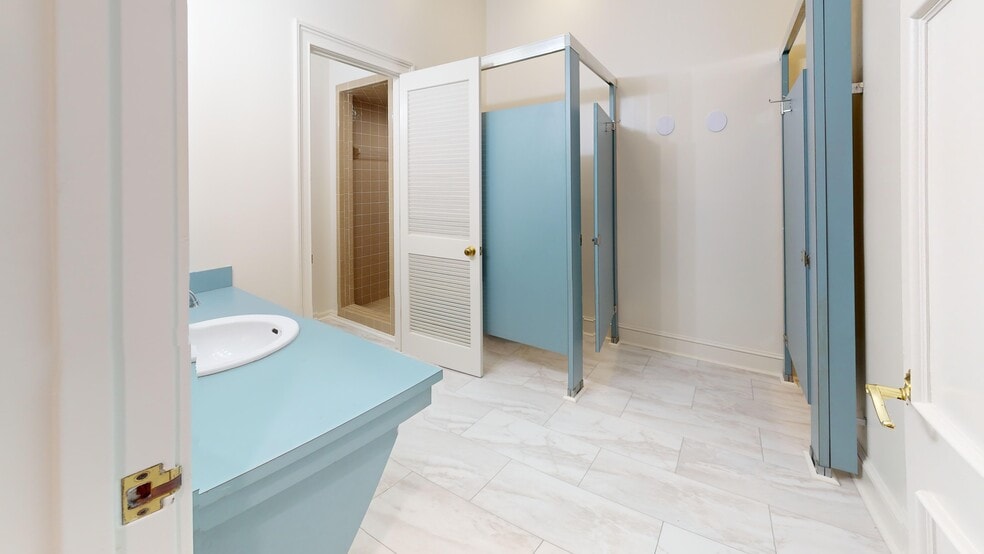 2833 Remington Green Cir, Tallahassee, FL for sale - Building Photo - Image 3 of 32