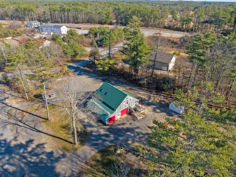 54 Commerce Way, Barrington, NH à vendre - Photo principale - Image 1 de 8