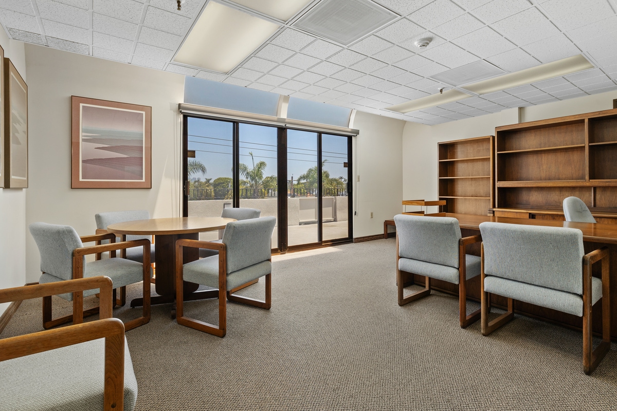 1001 B Ave, Coronado, CA 92118 - Unit 307 -  - Interior Photo - Image 2 of 10