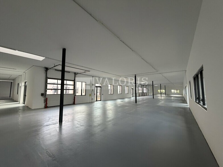 33 Avenue Du Docteur Georges Lévy, Vénissieux for lease - Building Photo - Image 2 of 18