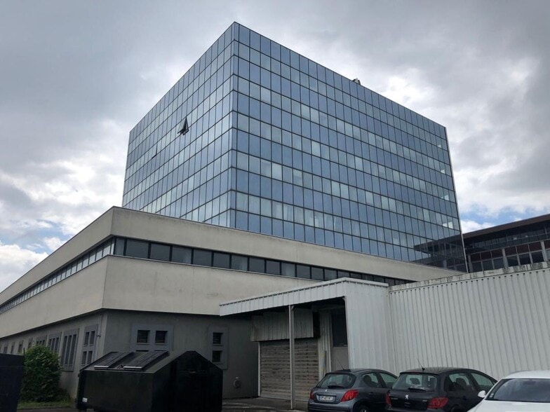 9 Rue Jacquard, Besançon for lease - Building Photo - Image 3 of 8