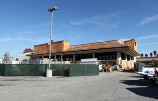 Plus de détails pour 20423-20445 Sherman Way, Winnetka, CA - Commerce de détail à louer