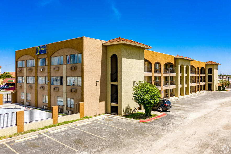 6370 I-35 Fwy, San Antonio, TX à vendre - Photo du bâtiment - Image 1 de 1