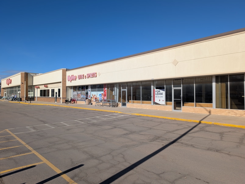 2015 S Broadway St, New Ulm, MN for lease Building Photo- Image 1 of 12