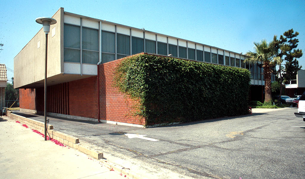 568 E Foothill Blvd, Azusa, CA for sale Primary Photo- Image 1 of 4