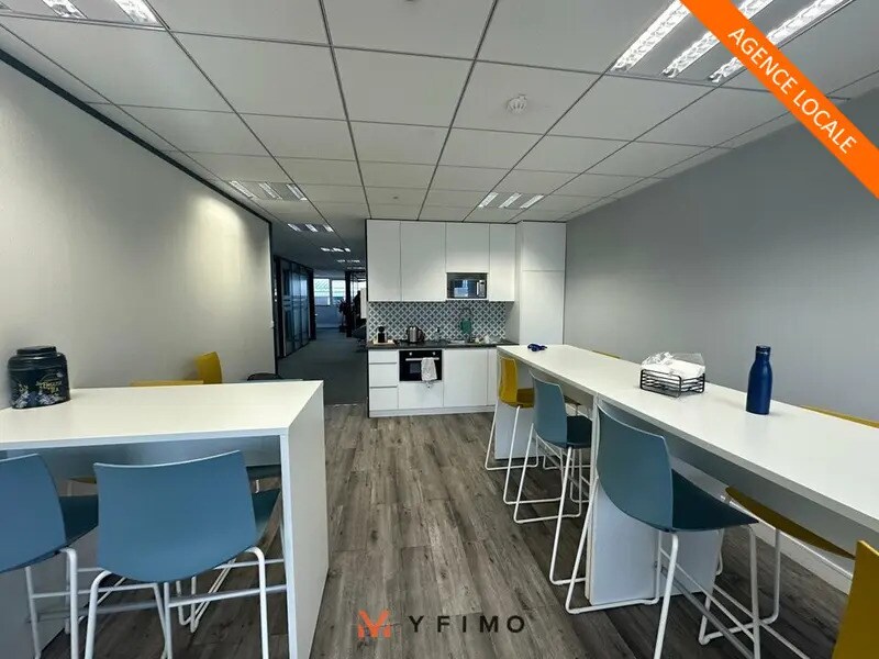 Office in SAINT-GERMAIN-EN-LAYE for lease Interior Photo- Image 1 of 5