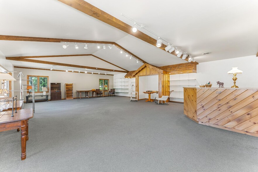 7502 Highway 51, Minocqua, WI à vendre - Photo du bâtiment - Image 2 de 12