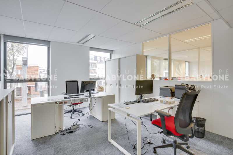 Bureau dans Rueil-Malmaison à louer - Photo intérieure - Image 3 de 12