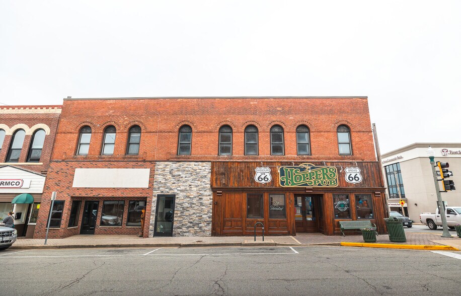 717 N Pine St, Rolla, MO à vendre - Photo du bâtiment - Image 3 de 51