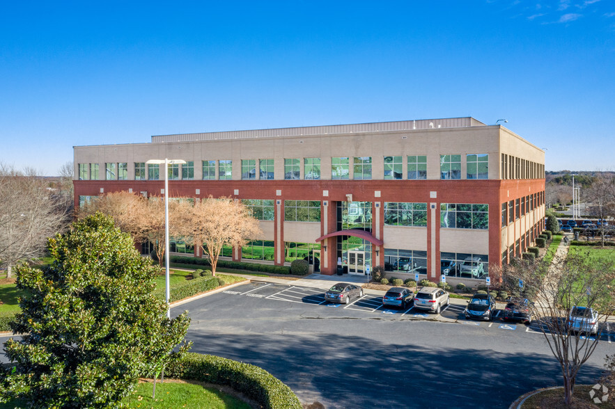 1720 Galleria Blvd, Charlotte, NC for lease - Primary Photo - Image 1 of 4