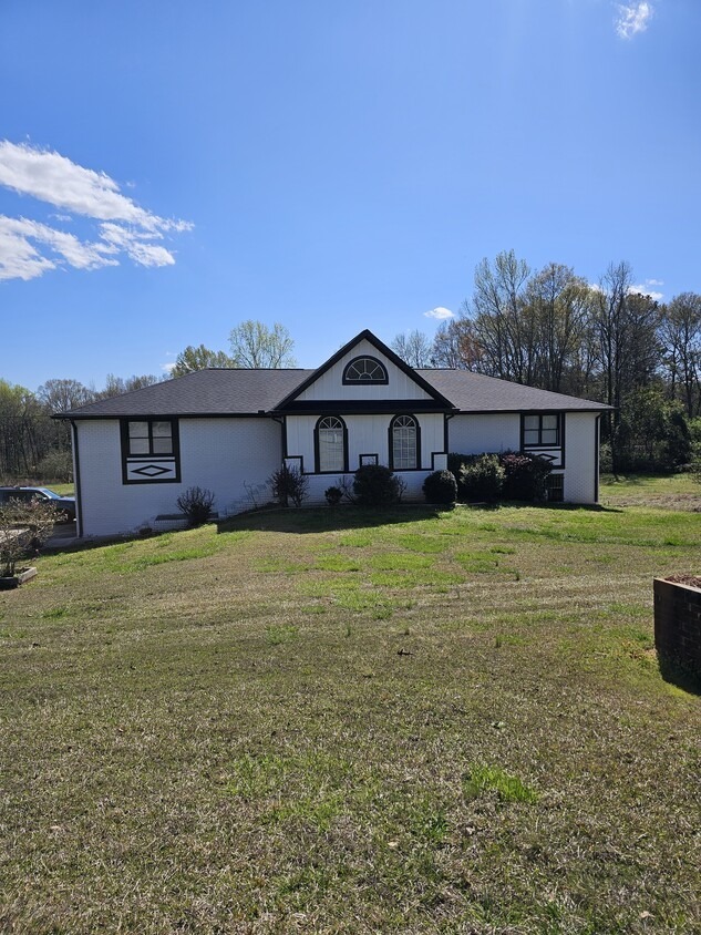 6485 Highway 124, Hoschton, GA à vendre Photo du b timent- Image 1 de 6