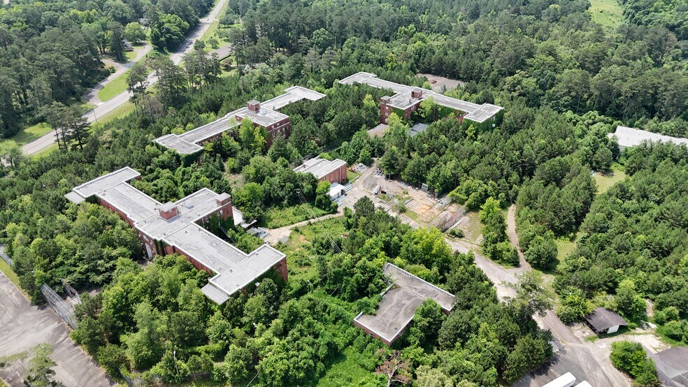Renaissance Park Prisons portefeuille de 2 propriétés à vendre sur LoopNet.ca - Photo du bâtiment - Image 2 de 14
