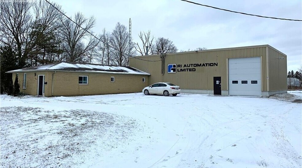 230 York St, Strathroy-Caradoc, ON à vendre - Photo principale - Image 1 de 1