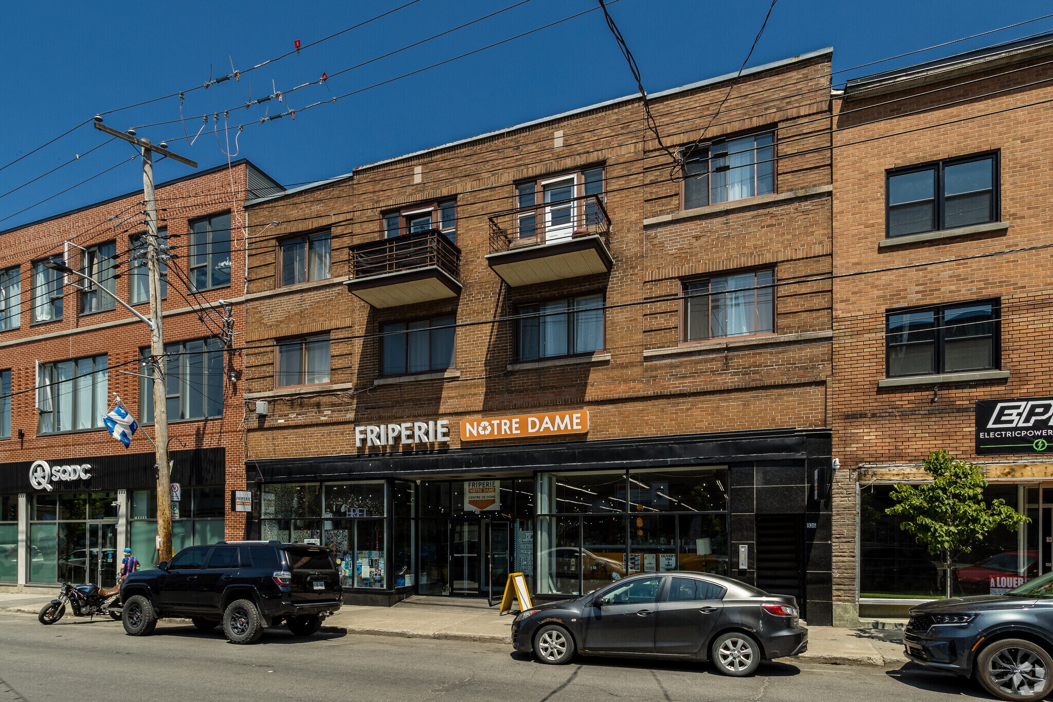 936-950 Rue Notre-Dame O, Montréal, QC for sale Primary Photo- Image 1 of 1