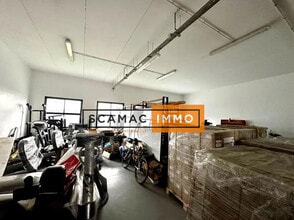 Industrial in Croissy-Beaubourg for sale Interior Photo- Image 2 of 5