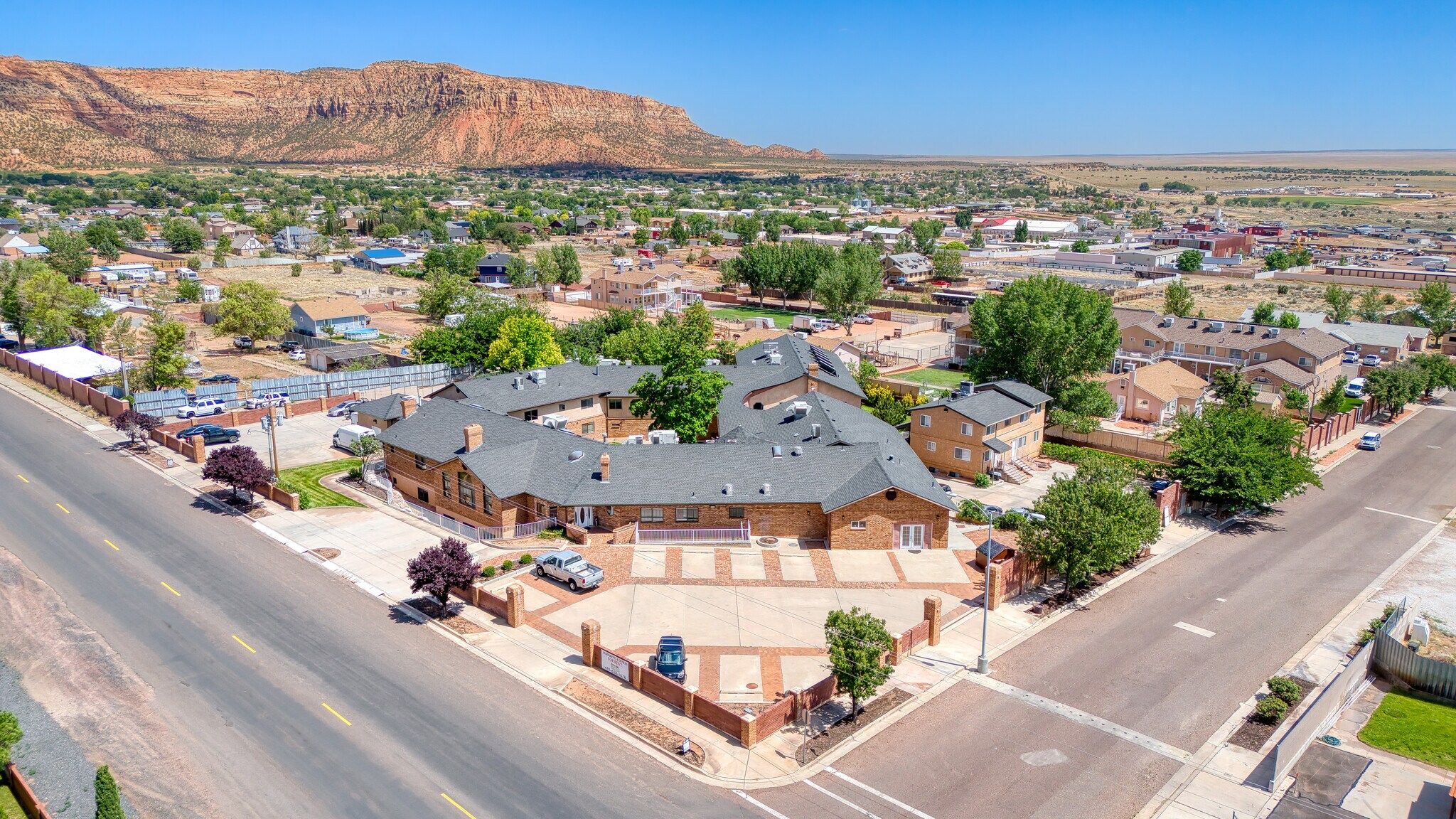 985 W Utah Ave, Hildale, UT à vendre Photo du bâtiment- Image 1 de 8