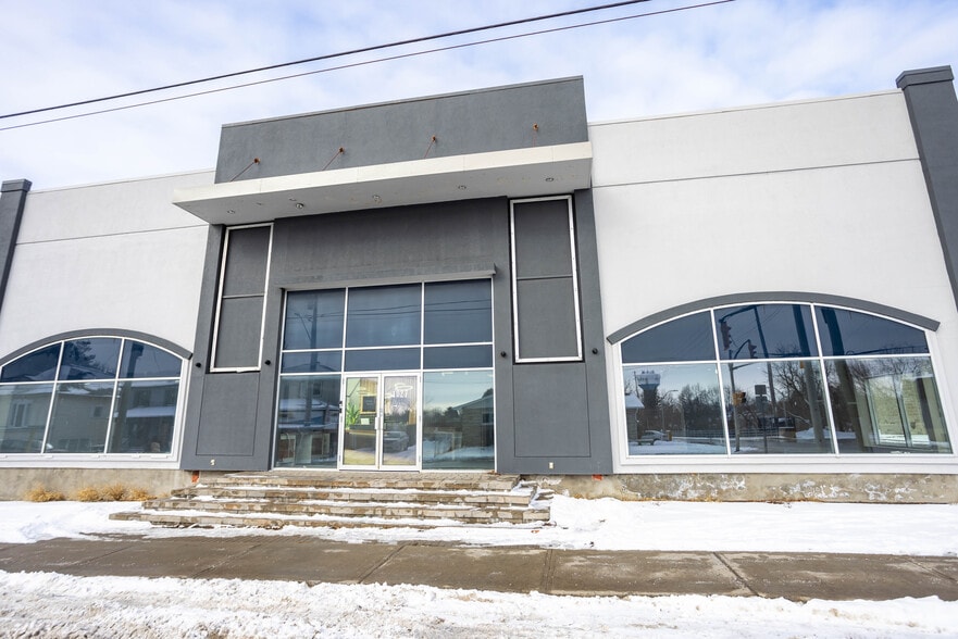 1027 Notre Dame St, Embrun, ON à louer - Photo du bâtiment - Image 1 de 5