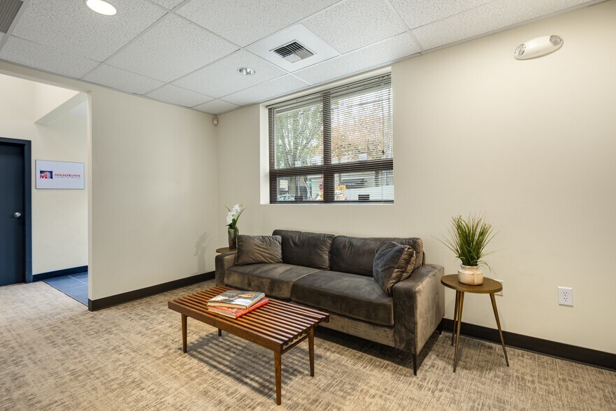 3300 E Union St, Seattle, WA à louer - Hall d’entrée - Image 3 de 10