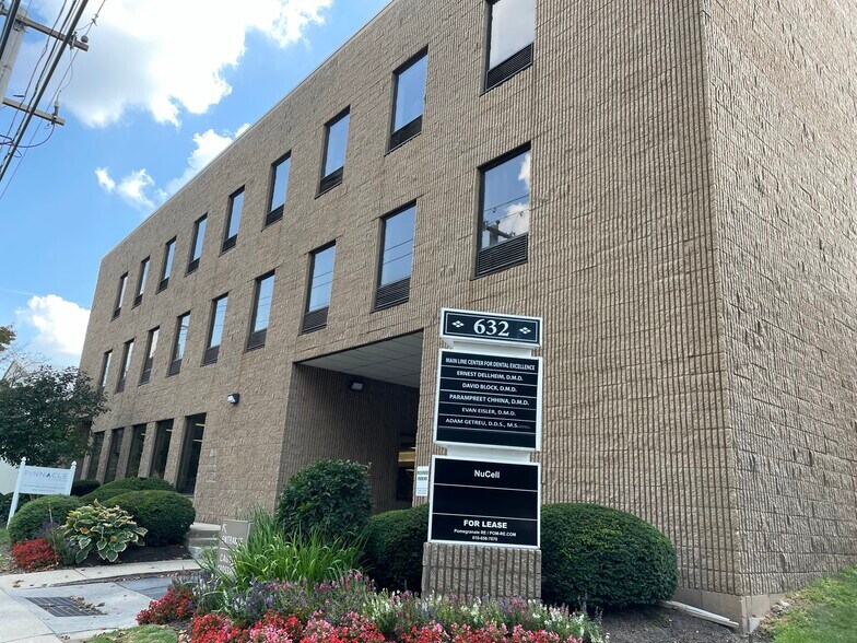 632 Montgomery Ave, Narberth, PA for lease - Building Photo - Image 1 of 6