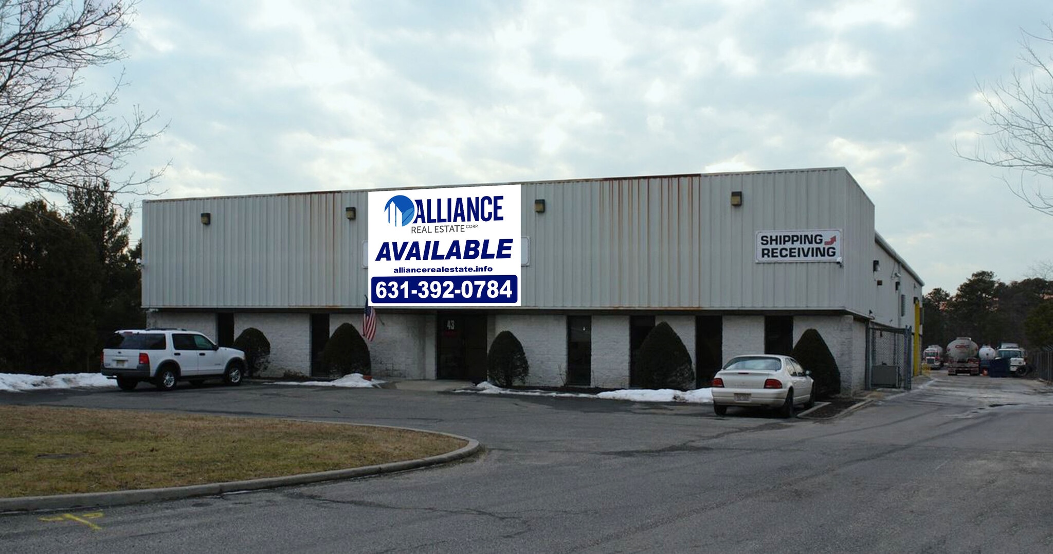 43 Windsor Pl, Central Islip, NY for lease Building Photo- Image 1 of 6
