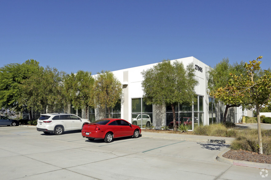 27965 Smyth Dr, Valencia, CA for lease - Building Photo - Image 3 of 12