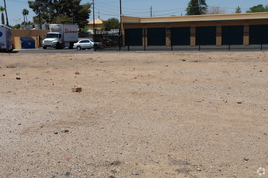2718-2746 W Northern Ave, Phoenix, AZ for lease - Building Photo - Image 3 of 4
