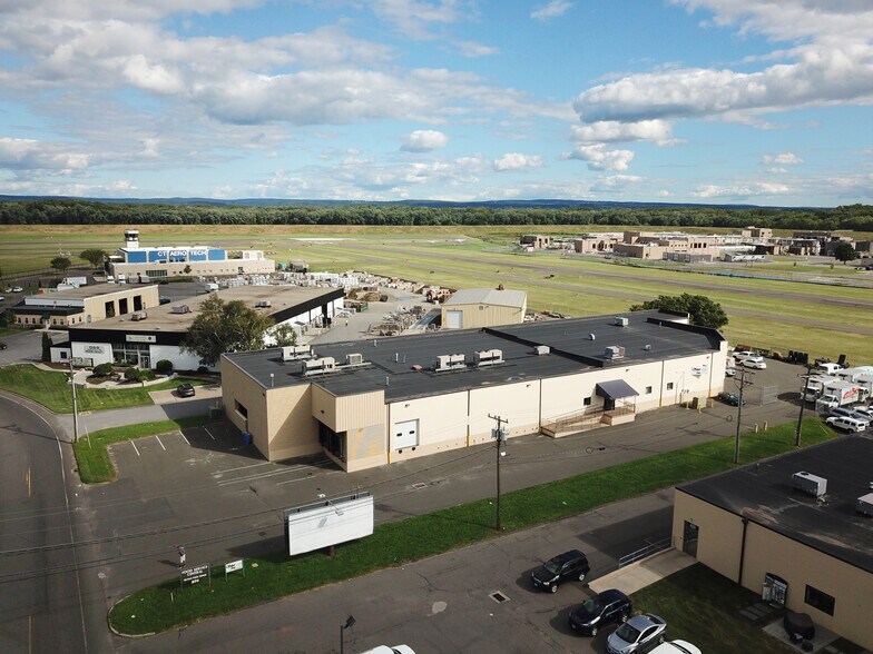 270 Murphy Rd, Hartford, CT à louer - Photo du bâtiment - Image 3 de 4