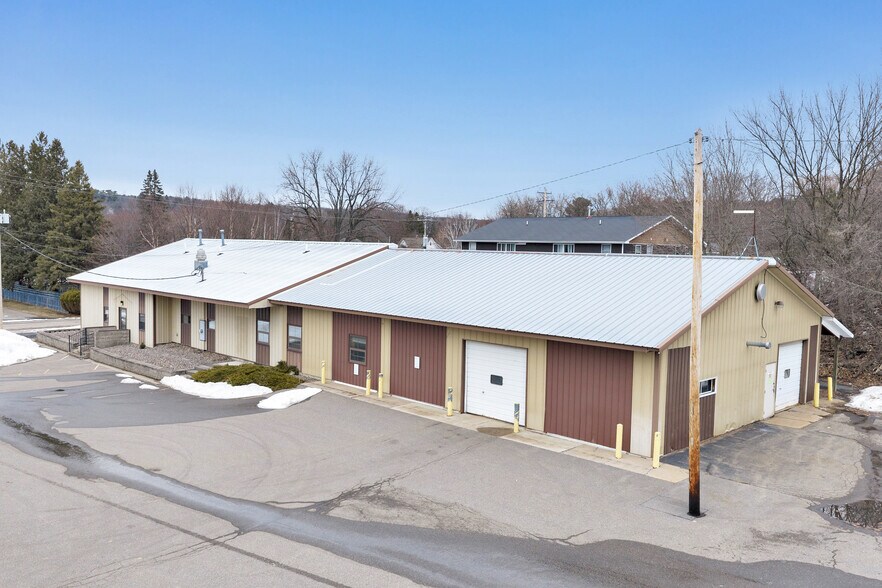 911 Thomas St, Wausau, WI à vendre - Photo du bâtiment - Image 2 de 5