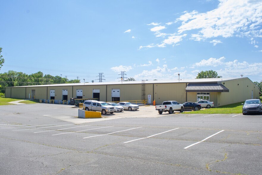 150 E Mount Gallant Rd, Rock Hill, SC à louer - Photo du bâtiment - Image 2 de 14