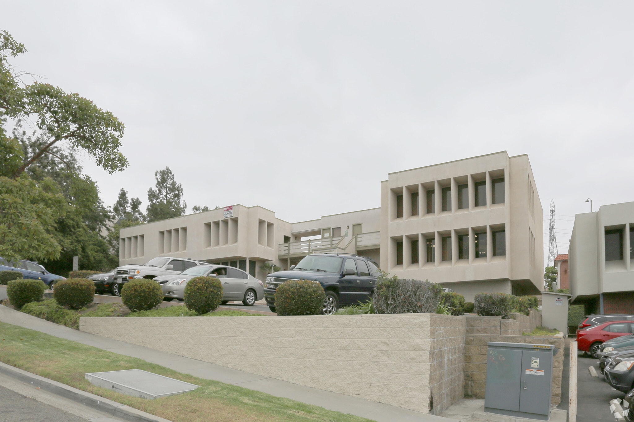 2181 S El Camino Real, Oceanside, CA à louer Photo du bâtiment- Image 1 de 4