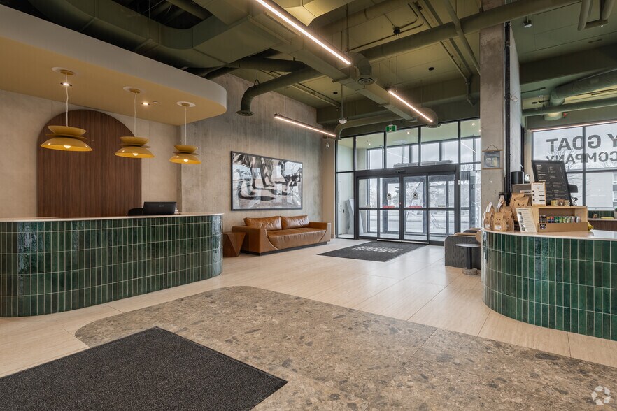2140 Baseline, Ottawa, ON à louer - Hall d’entrée - Image 2 de 29
