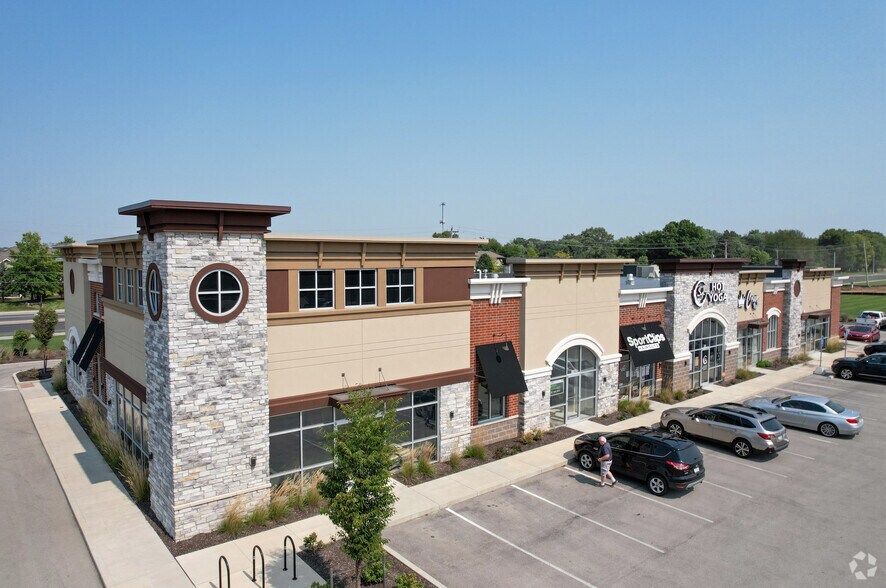 Community Dr, Noblesville, IN à louer - Photo du bâtiment - Image 2 de 6