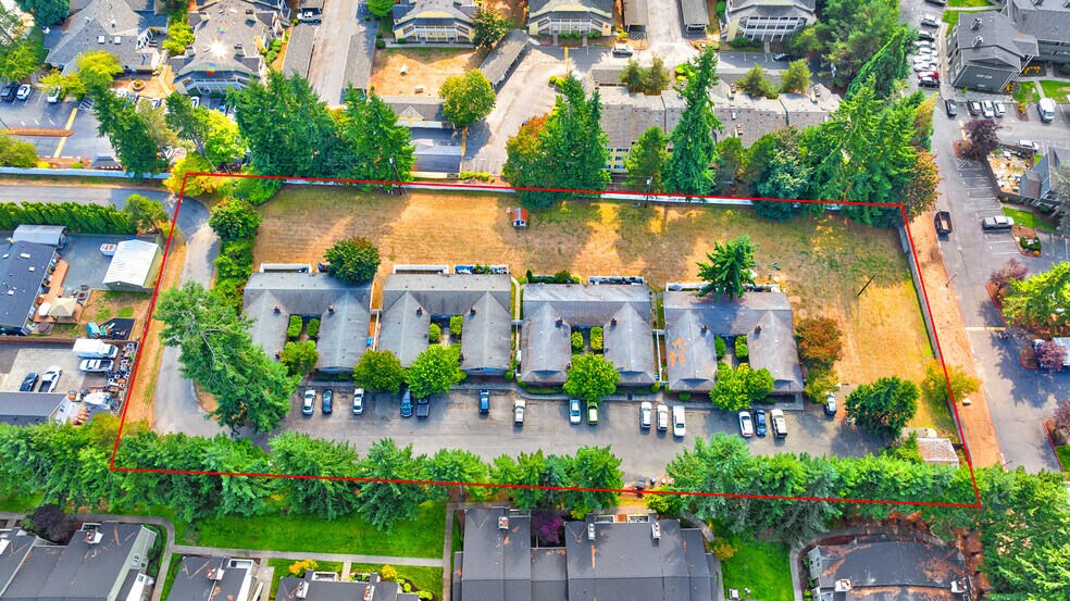 16702 North Rd, Bothell, WA à vendre - Photo du bâtiment - Image 2 de 6