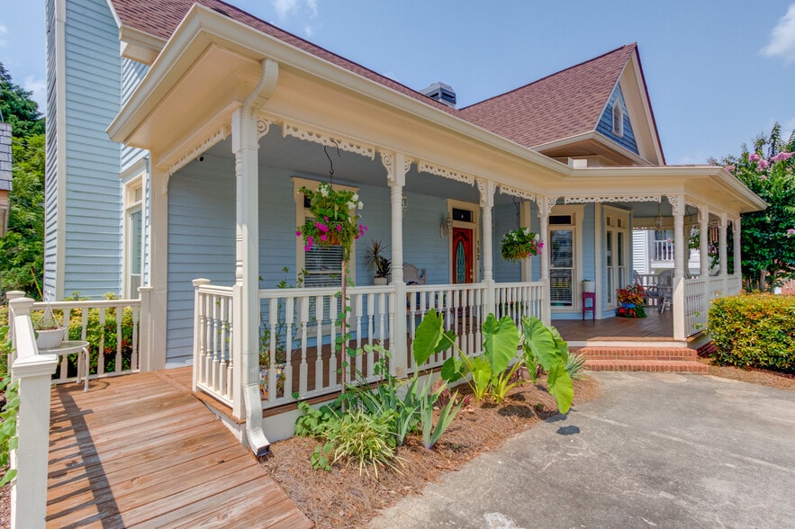 152 E Shadburn Ave, Buford, GA for sale - Building Photo - Image 3 of 32