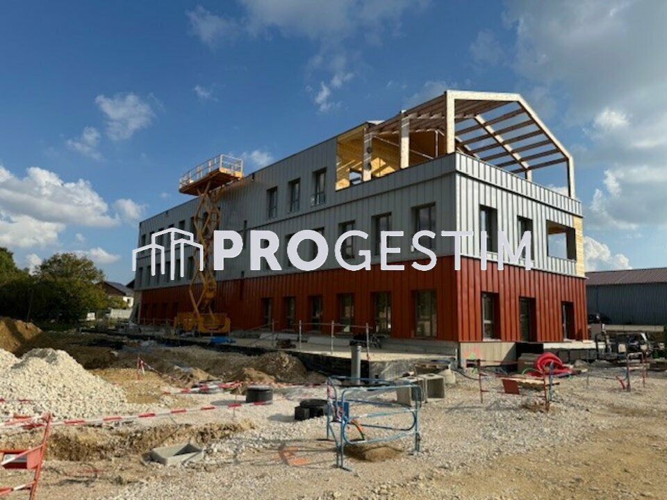 Office in Quetigny for lease Building Photo- Image 1 of 13