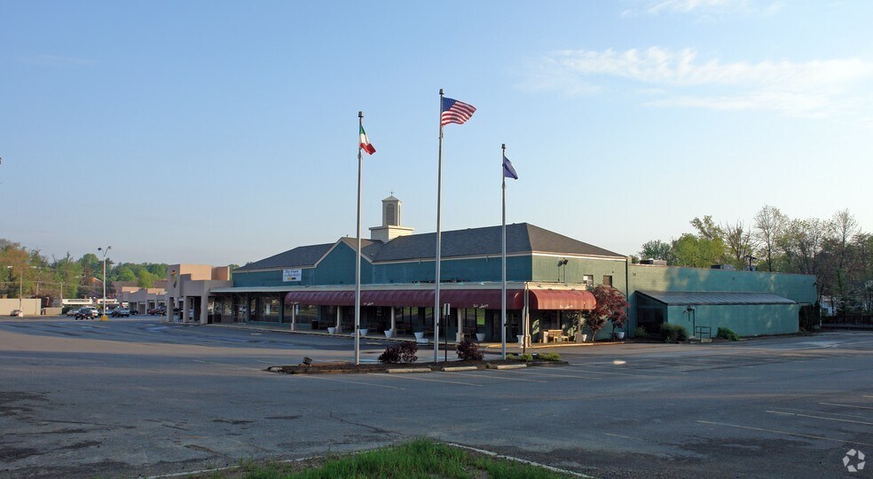 126-150 Branch Rd SE, Vienna, VA à louer - Photo du bâtiment - Image 2 de 6