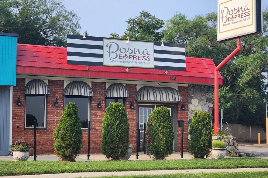 128 28th St SW, Grand Rapids, MI à vendre - Photo du bâtiment - Image 3 de 3