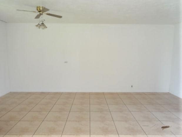 765 S Main St, Belle Glade, FL à louer - Photo intérieure - Image 3 de 14