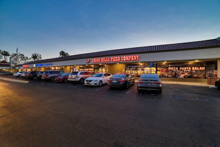 14550-14610 Pipeline Ave, Chino, CA à louer - Photo du bâtiment - Image 2 de 10