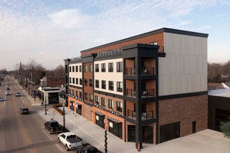 400 N Main St, Edwardsville, IL à louer Photo intérieure- Image 2 de 3