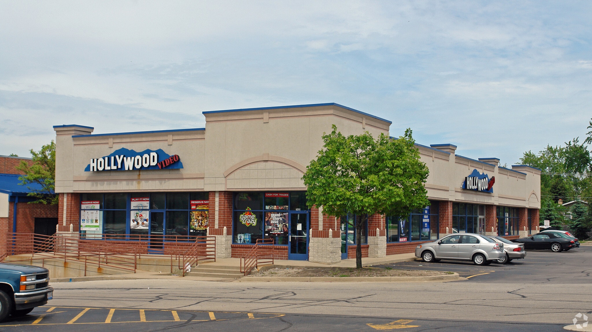 7335-7415 S Cass Ave, Darien, IL for lease Building Photo- Image 1 of 5