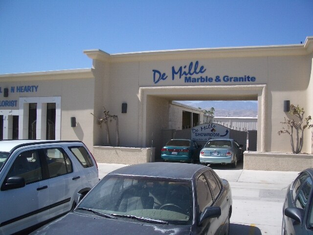 42005 Cook St, Palm Desert, CA à louer - Photo du bâtiment - Image 3 de 4