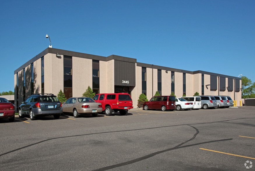 3445 Washington Dr, Eagan, MN for lease - Primary Photo - Image 1 of 2