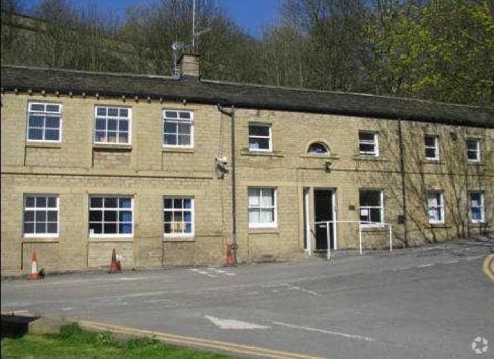 Lockwood Park, Huddersfield for lease - Primary Photo - Image 1 of 2