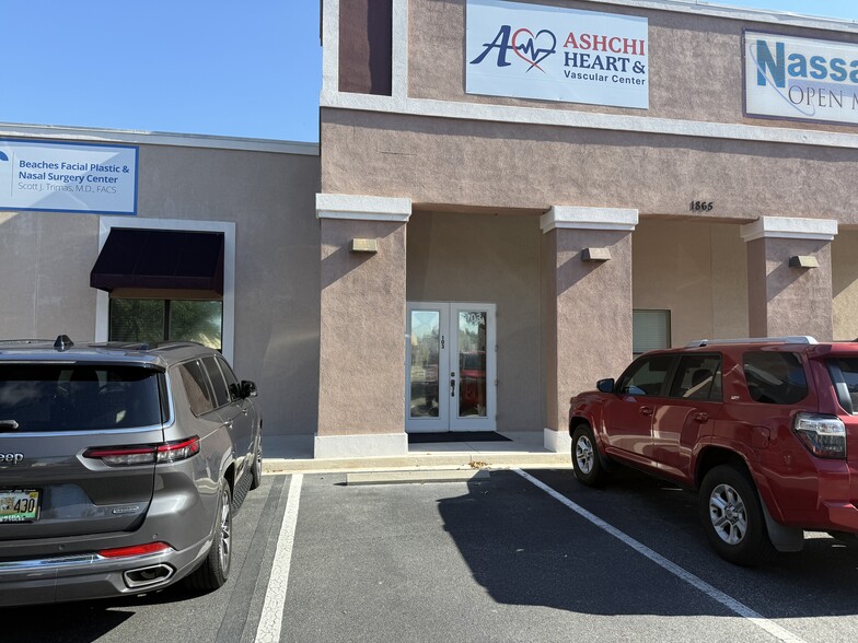 1865 Lime St, Fernandina Beach, FL for lease - Building Photo - Image 3 of 38