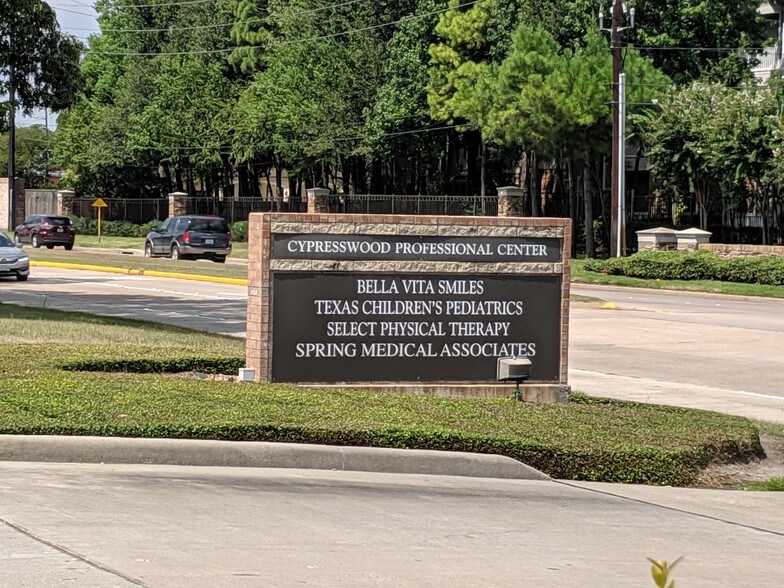 8111 Cypresswood Dr, Spring, TX à louer - Autre - Image 3 de 10