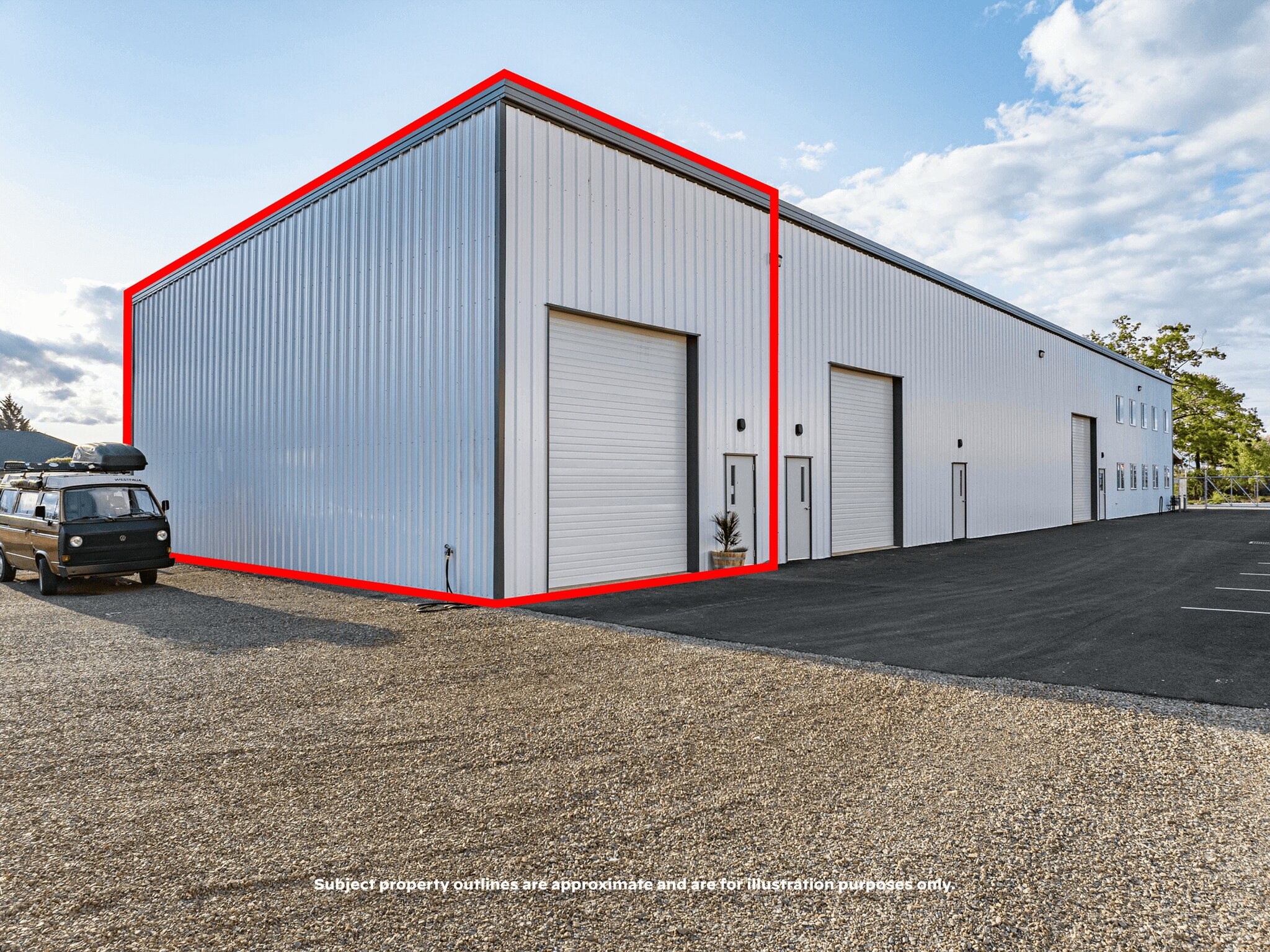 2074 Commerce Dr, Medford, OR for lease Building Photo- Image 1 of 30