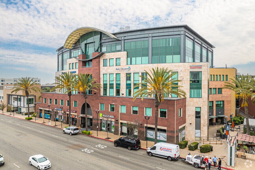 333 H St, Chula Vista, CA à louer - Photo du bâtiment - Image 2 de 9